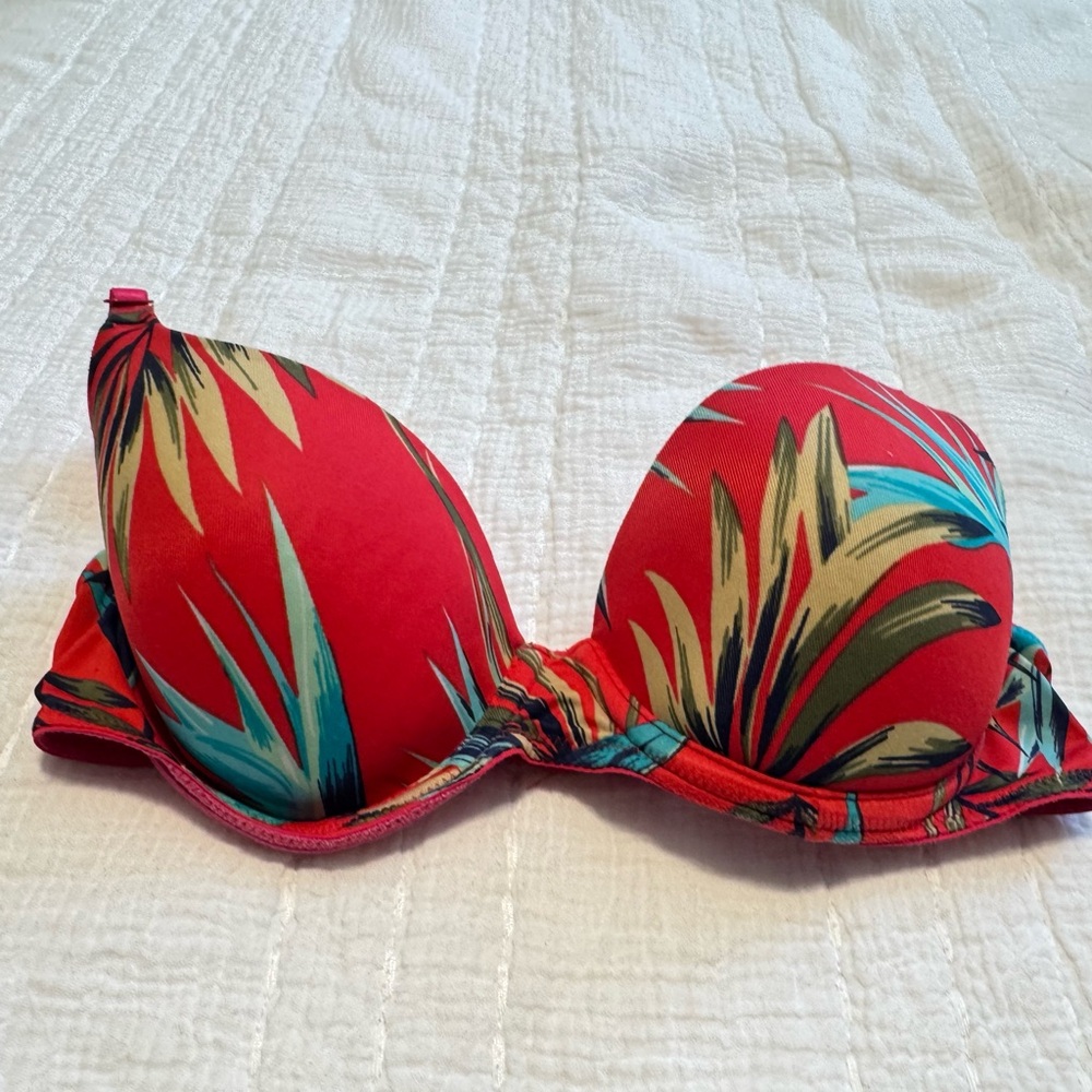 PINK Victoria's Secret Tropical Bra